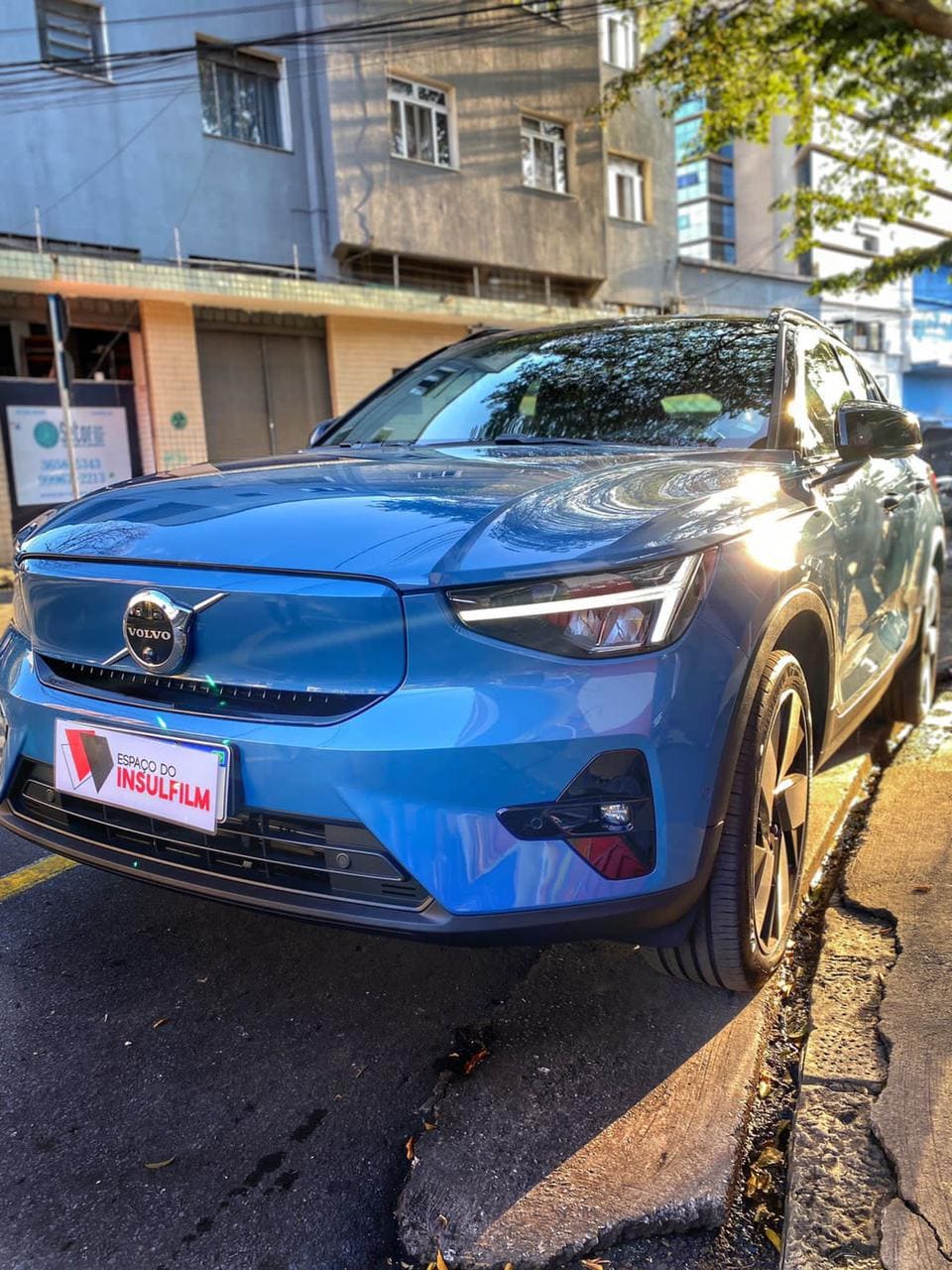 aplicacao-de-insulfilm-carro-de-luxo-bh